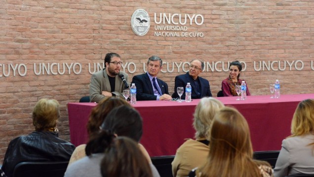 imagen Médico ecuatoriano analizó la salud pública en la UNCuyo
