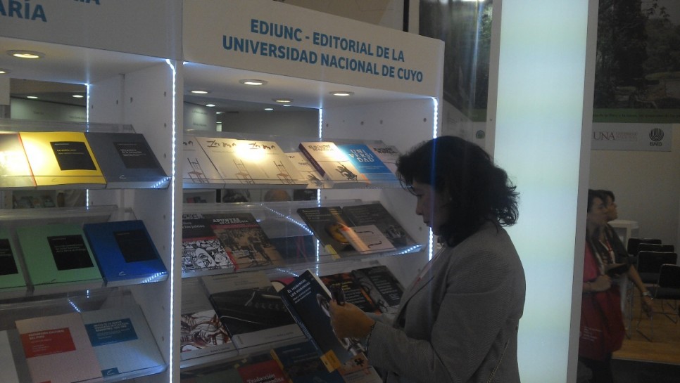imagen Los libros de la Ediunc viajaron hasta la Feria de Guadalajara