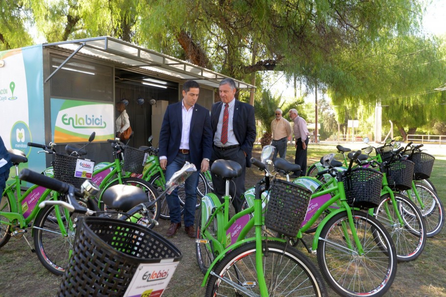 imagen Inauguraron estación de bicis en la UNCuyo 