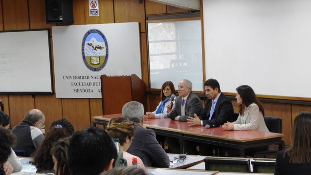 imagen Expertos discutieron políticas públicas de reciclaje de residuos plásticos