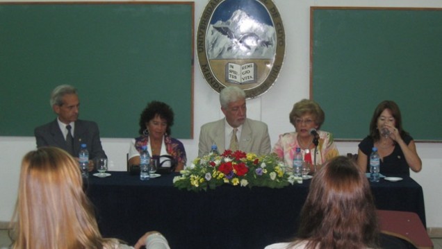 imagen Realizan encuentro de facultades de Humanidades y Educación