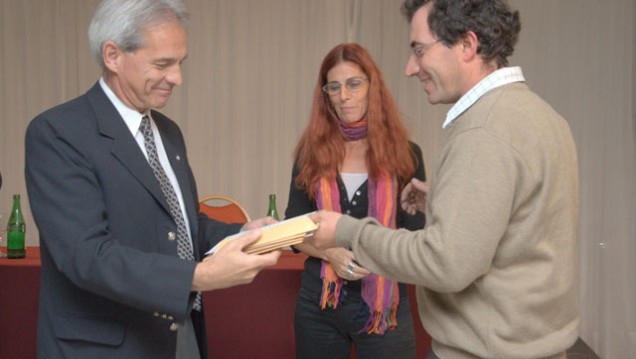 imagen Capacitan a docentes con nuevas tecnologías para que alumnos continúen estudios superiores