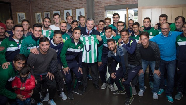 imagen Reconocieron al equipo de fútbol de la "U"