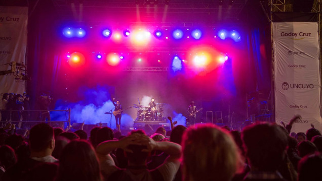 imagen Eruca Sativa hizo vibrar a miles de jóvenes en el Primavera Rock