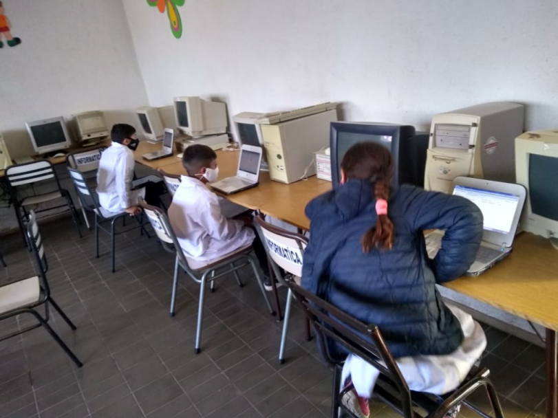 imagen Equipo del ITU optimizó la conectividad en una escuela de Coquimbito