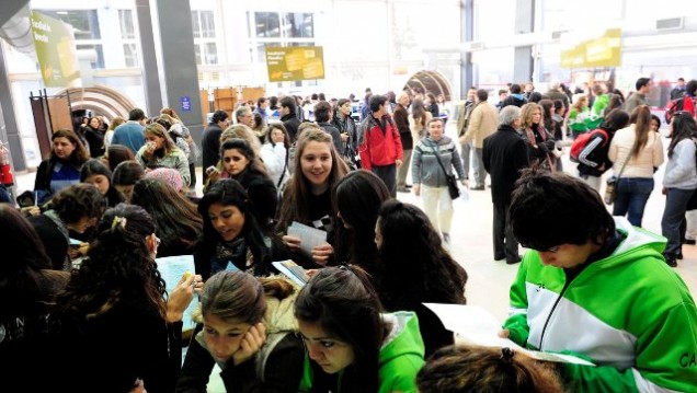 imagen Exposición de carreras de la UNCuyo, UTN e Institutos de Educación Superior de la DGE