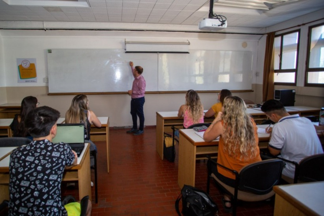 imagen Con becas de la UNCUYO y el CONICET, docentes podrán finalizar sus doctorados
