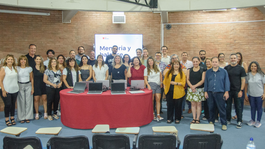 imagen que ilustra noticia Las bibliotecas de la UNCUYO suman 70 notebooks donadas por PwC Argentina