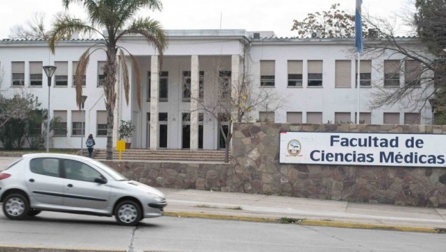 imagen Estudiantes de Medicina vuelven a la presencialidad para completar su Práctica Final Obligatoria 