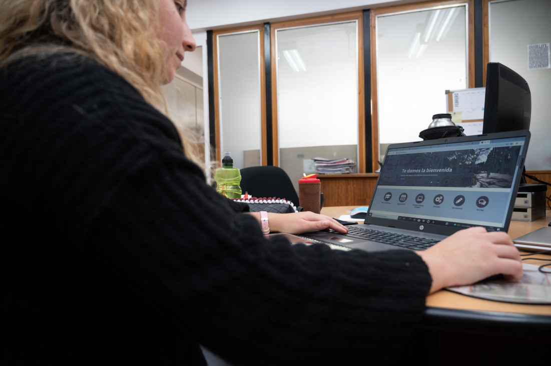 imagen Facultad de la UNCUYO certificará competencias en el uso de IA