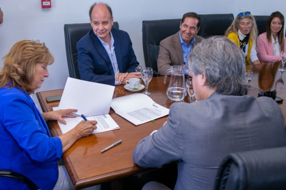 imagen La UNCUYO y el Club Godoy Cruz Antonio Tomba se unen para desarrollar formaciones profesionales