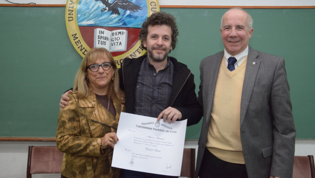 imagen Director de Cine recibió un diploma de visitante ilustre 