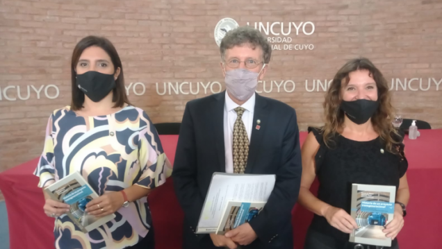 imagen EDIUNC publicó un libro con la historia de las Ciencias Básicas en la UNCUYO