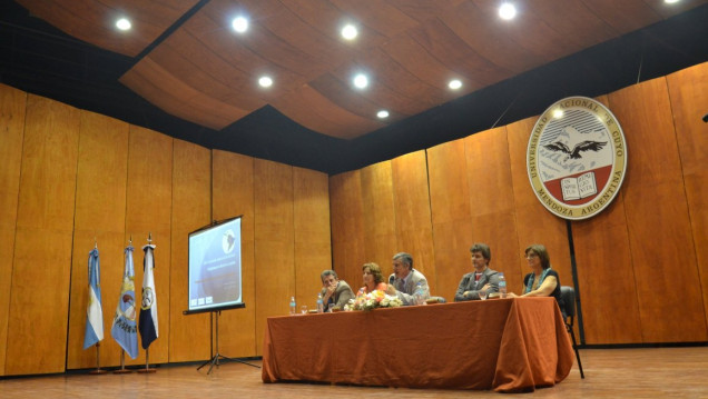 imagen Arrancó encuentro sobre religiones latinoamericanas