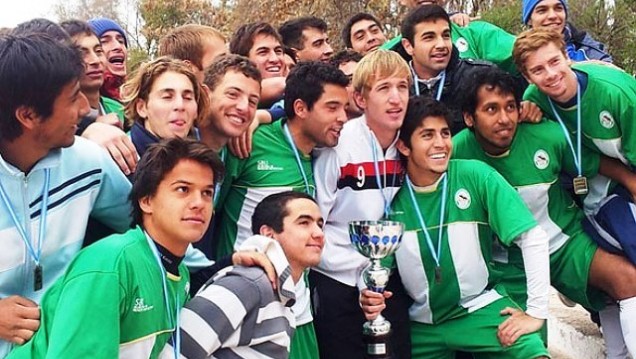 imagen Equipo de Fútbol 11 de la U, campeón Interuniversitario