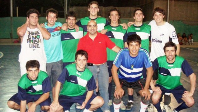 imagen Plantel masculino de la "U" en la cima del torneo Nacional Universitario