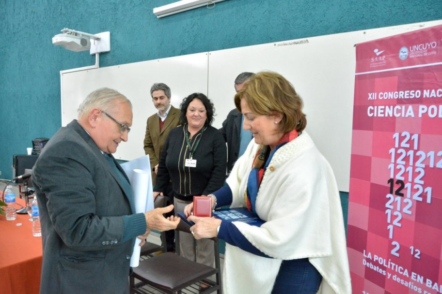 imagen Arturo Fernández es el nuevo doctor Honoris Causa de la UNCuyo