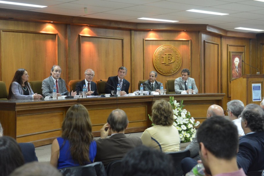 imagen El jurista Luigi Ferrajoli recibió el Honoris Causa de la UNCuyo