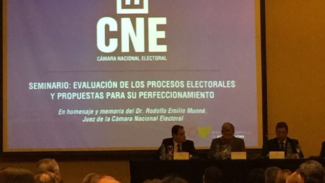 imagen Especialista de la UNCUYO participó de encuentro sobre procesos electorales 