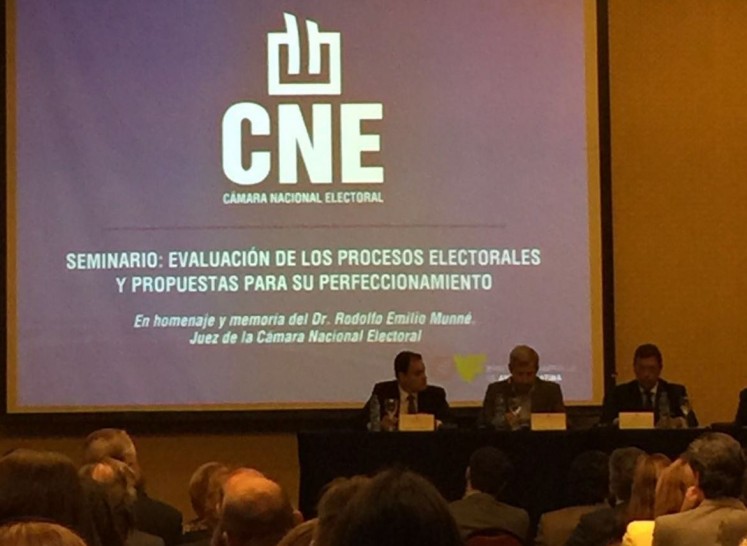 imagen Especialista de la UNCUYO participó de encuentro sobre procesos electorales 