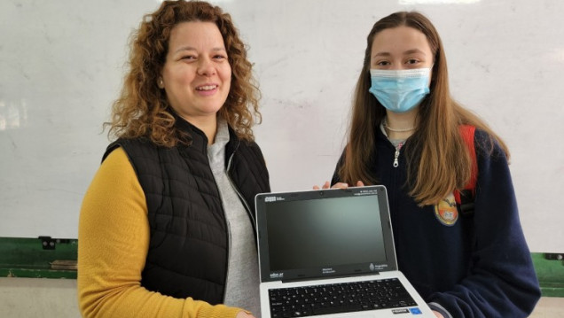 imagen Entregan netbooks en las escuelas secundarias de la UNCUYO