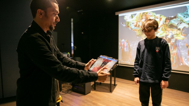 imagen Lucas Aguirre pasó por la Nave con una muestra de escultura digital en realidad virtual 