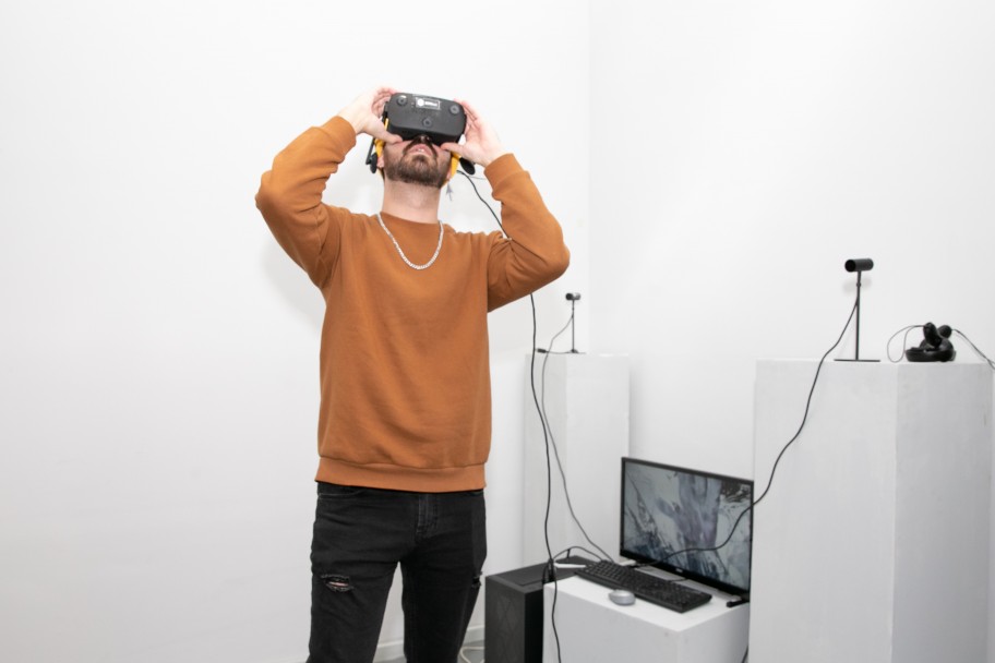 imagen Lucas Aguirre pasó por la Nave con una muestra de escultura digital en realidad virtual 