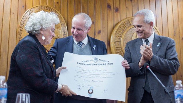 imagen Reconocida Pedagoga del francés nueva doctora Honoris Causa