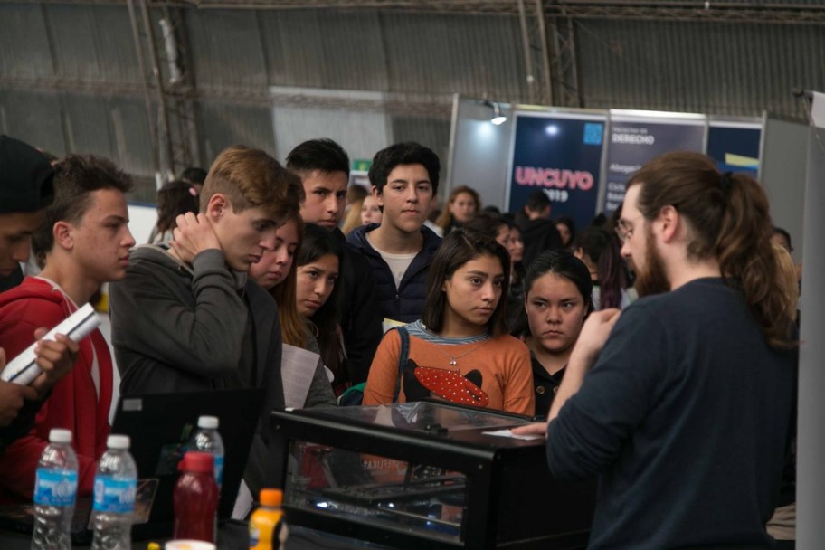 imagen Todas las carreras para estudiar en Mendoza, reunidas en un solo lugar