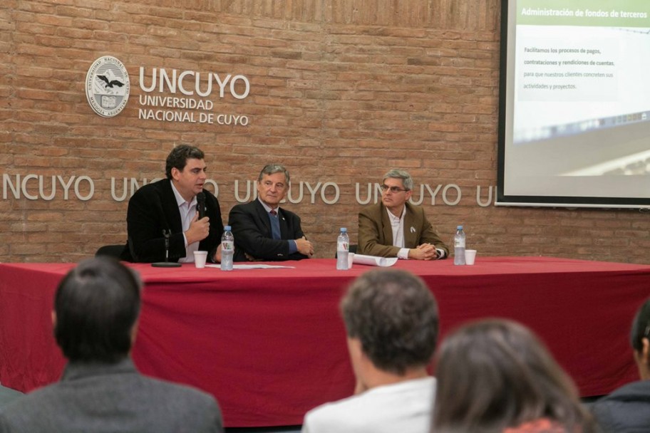 imagen UNCuyo y Gobierno trabajan para mejorar la gestión de la obra pública