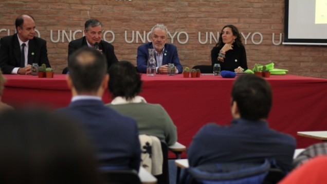 imagen UNCUYO renovó su compromiso con la política ambiental