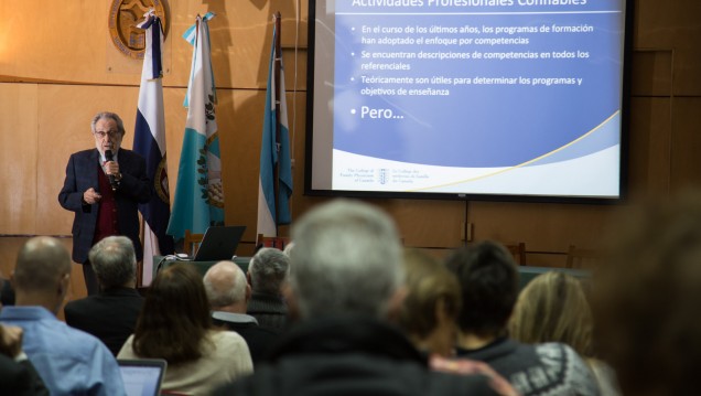 imagen Referente argentino expuso sobre la formación médica en Canadá
