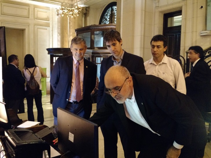 imagen Voto Electrónico de la UNCUYO ya se exhibe en Buenos Aires