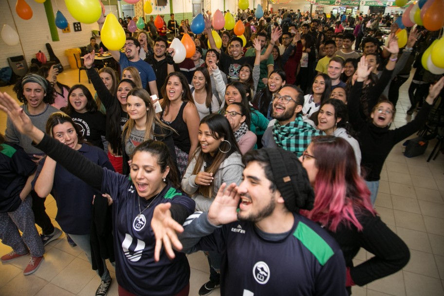 imagen Estudiantes de la UNCUYO festejaron su día en el Comedor