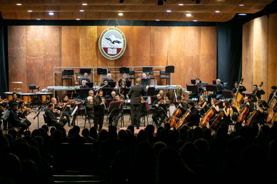 imagen Con batuta brasileña y repertorio alemán, la Sinfónica brilló en su primer concierto