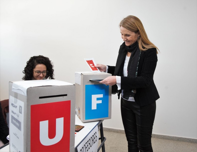 imagen Las elecciones en la UNCuyo se desarrollan con normalidad