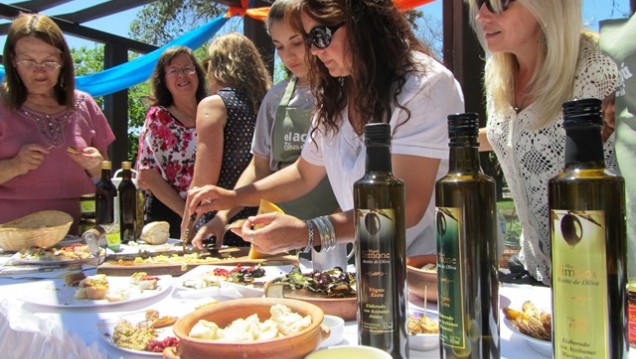 imagen Promocionan el consumo de aceite de oliva en Maipú 