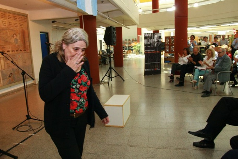 imagen "Ojalá podamos transmitirles a los lectores la mística y el compromiso que don Arturo nos legó"