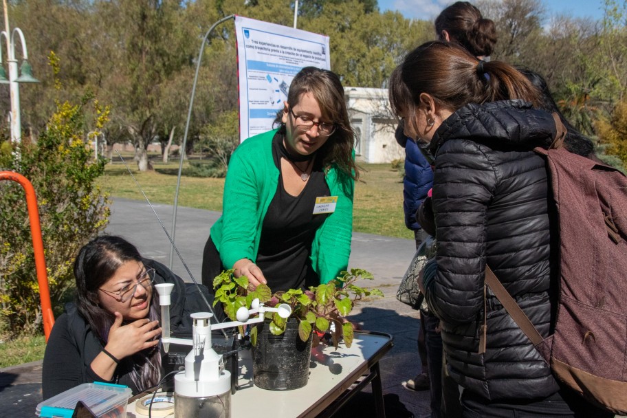 imagen Estimularon el interés por lo científico en la Feria Latinoamericana de Tecnologías Libres