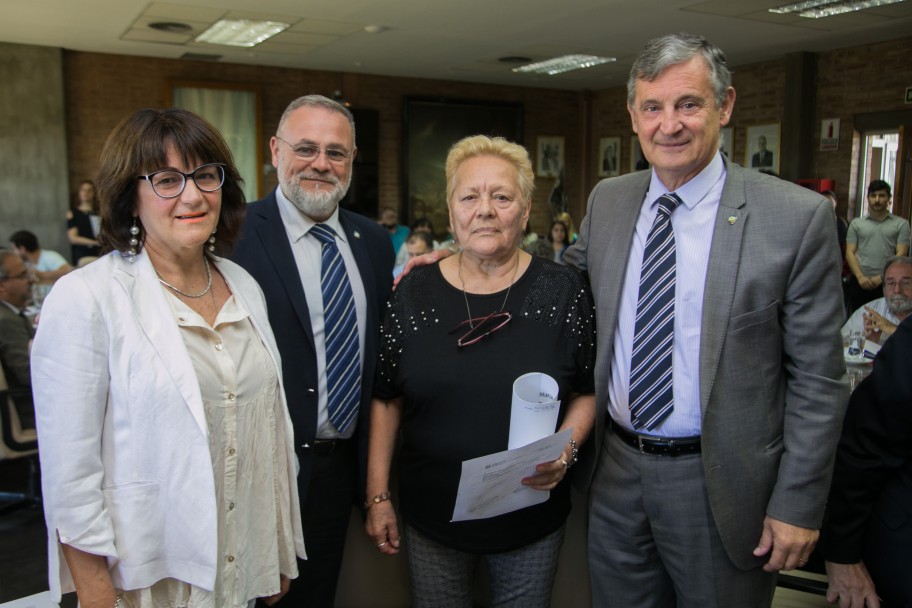 imagen La UNCUYO distinguió el esfuerzo y mérito académico de 14 estudiantes y una graduada