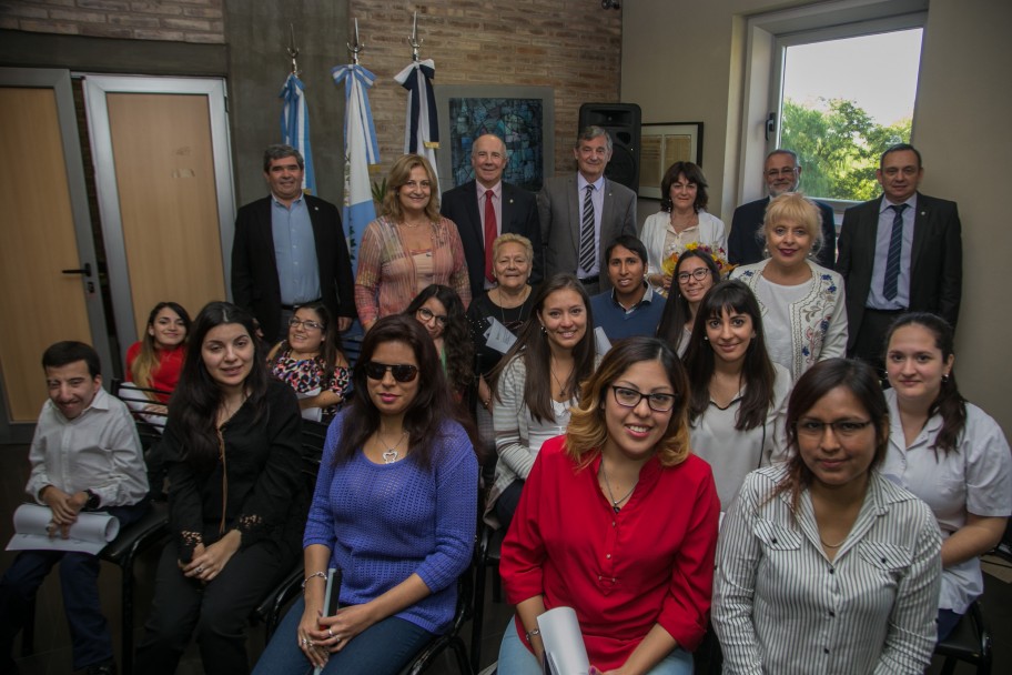 imagen La UNCUYO distinguió el esfuerzo y mérito académico de 14 estudiantes y una graduada