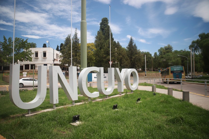 imagen Feriado nacional: reprograman actividades en la UNCUYO 