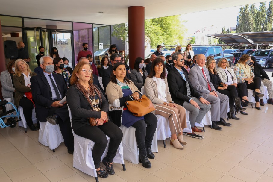 imagen Facultades, Escuelas y Rectorado cuentan con sillas de ruedas de traslado 