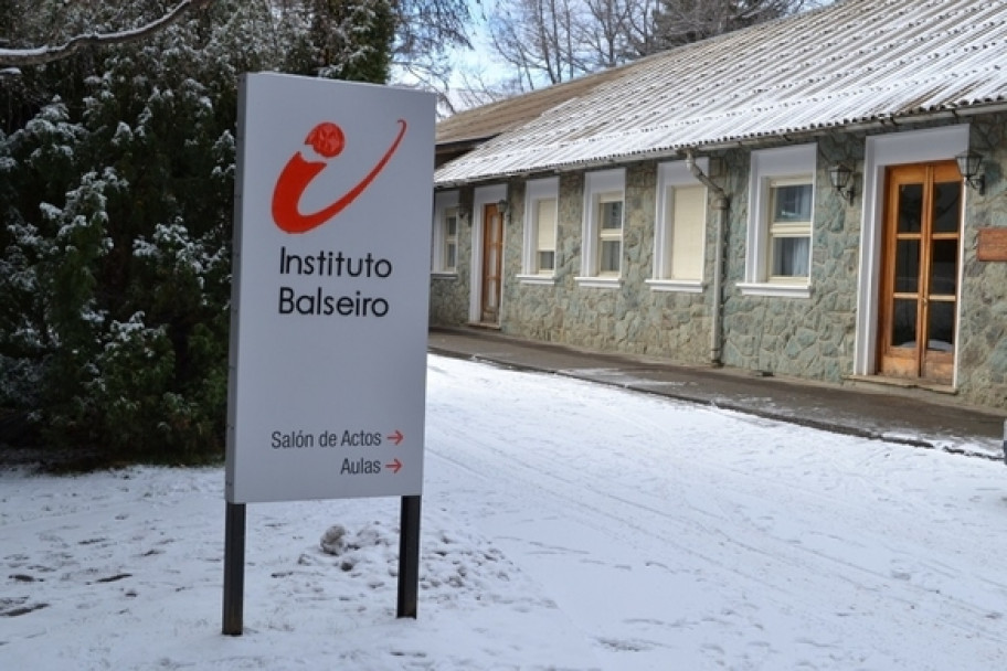 imagen Aniversario del Balseiro: a 65 años del primer día de clases