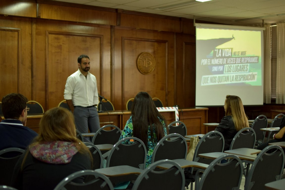 imagen Impulsan intercambio estudiantil en otros países