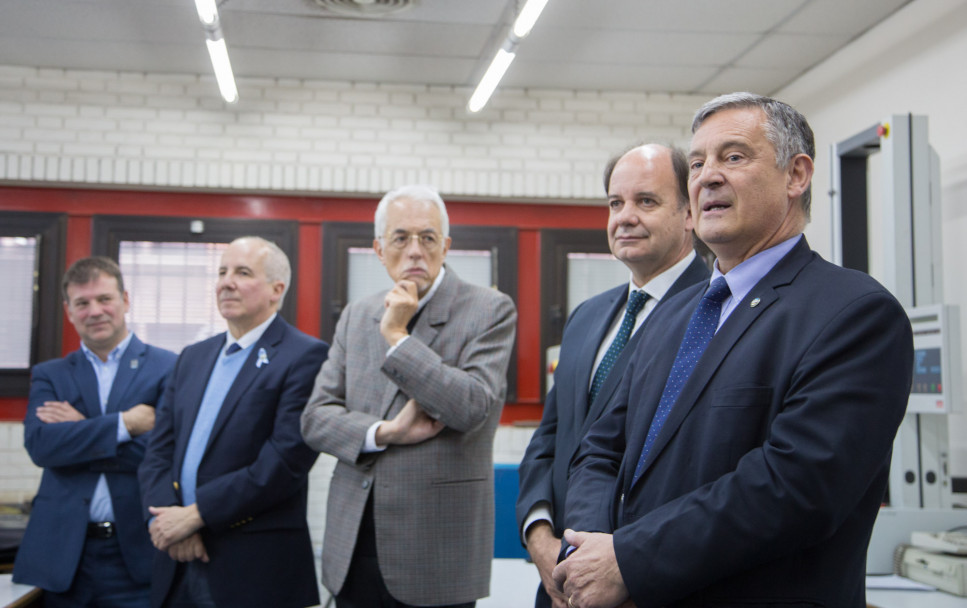 imagen Habilitaron nuevo laboratorio para pruebas de equipos electrónicos