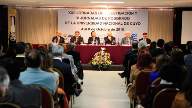imagen La UNCuyo expone sus investigaciones y sus posgrados