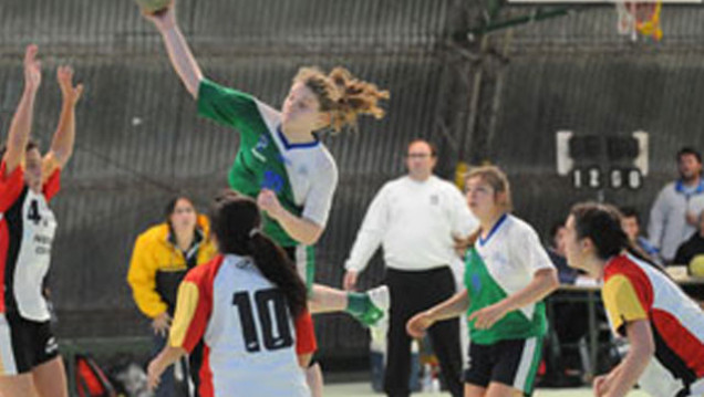 imagen Las juveniles de la "U", subcampeonas del Nacional de Balonmano