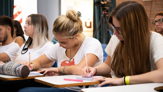 imagen Jóvenes podrán capacitarse en oratoria  y proyecto de vida profesional