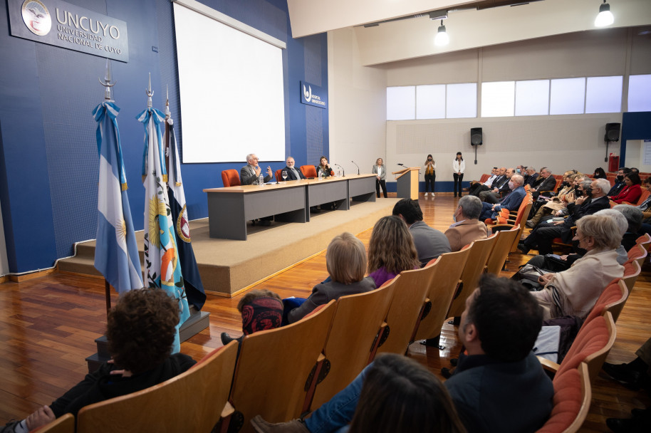 imagen El Hospital Universitario ahora dispone de un área de cirugía para la comunidad mendocina